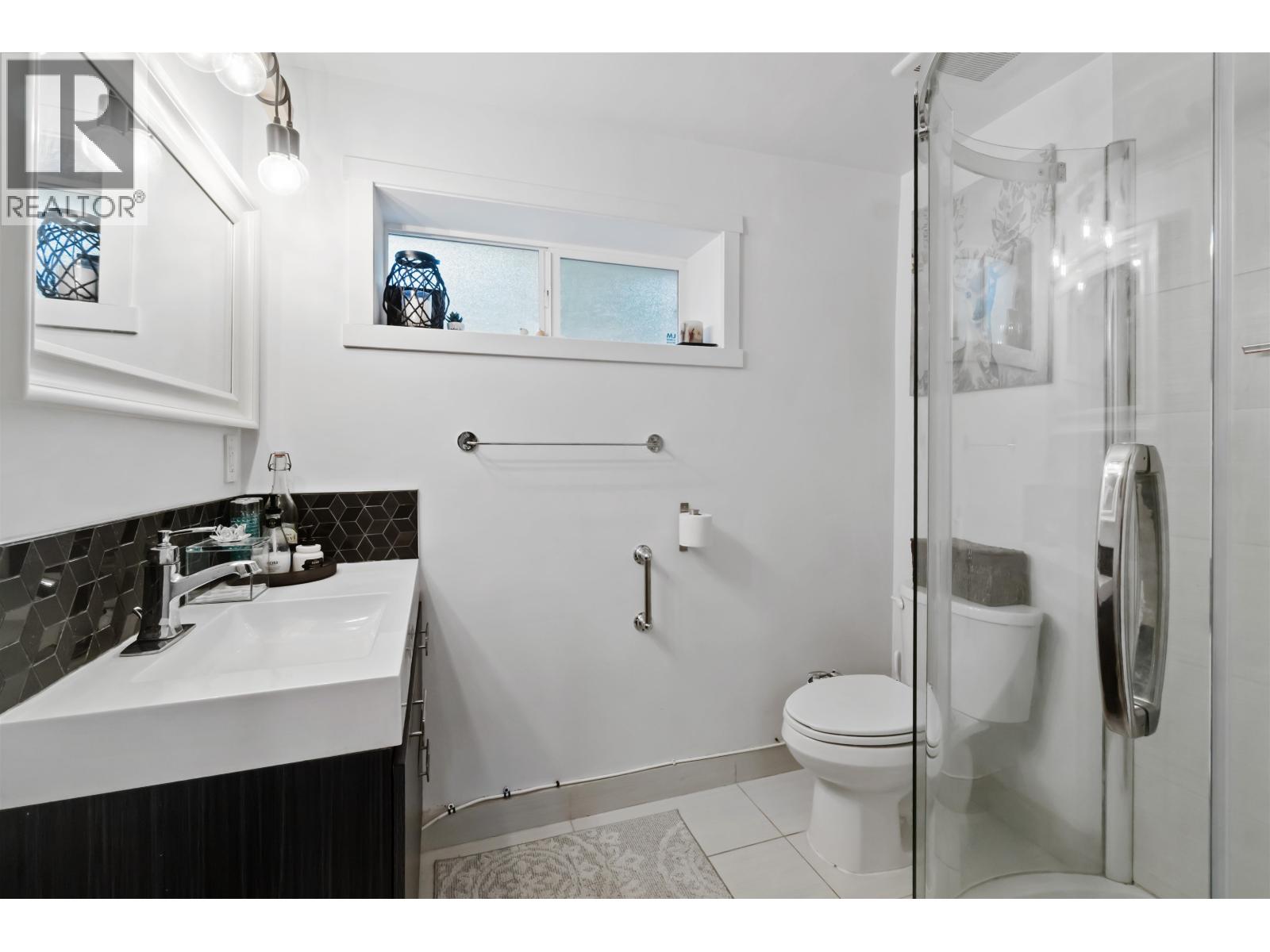 309 Gloucester Court Property Photo 22