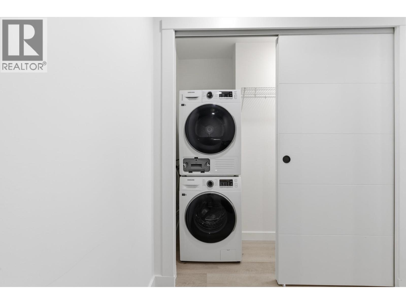 102 2268 E Broadway Property Photo 12