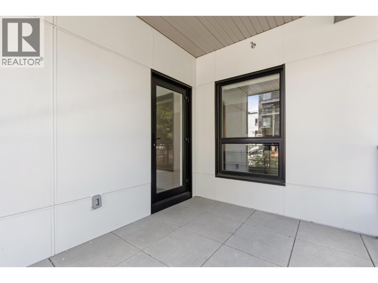 102 2268 E Broadway Property Photo 14