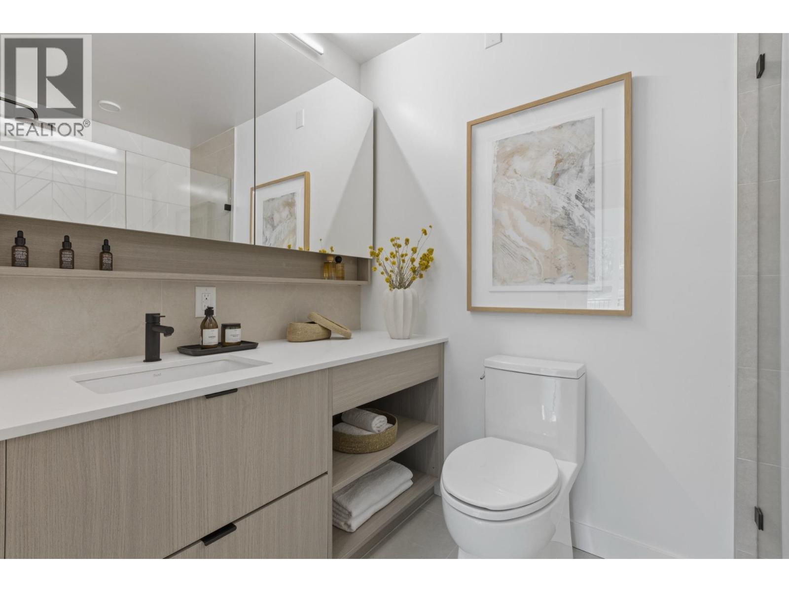 107 2268 E Broadway Property Photo 11
