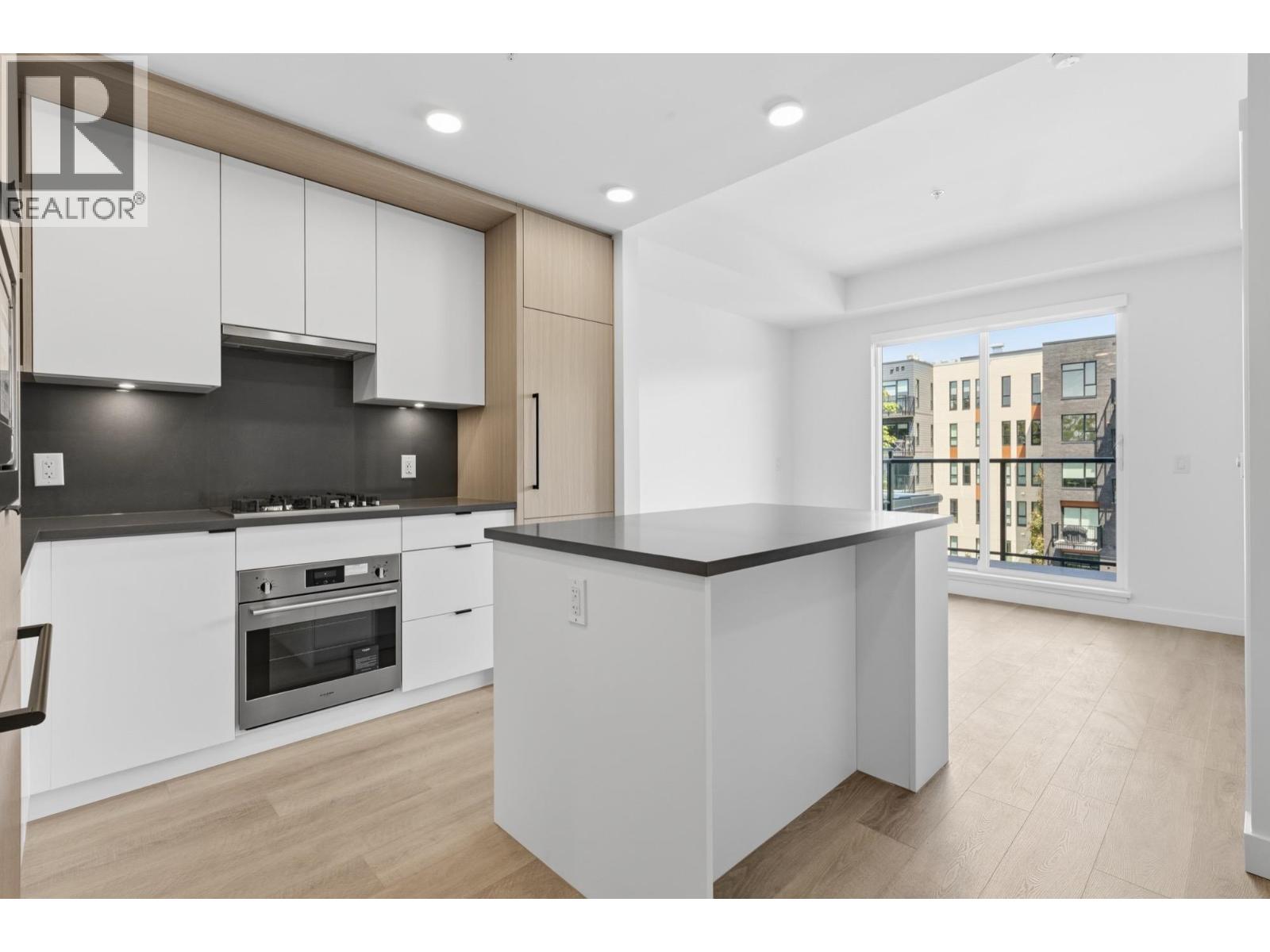 404 2268 E Broadway Property Photo 1