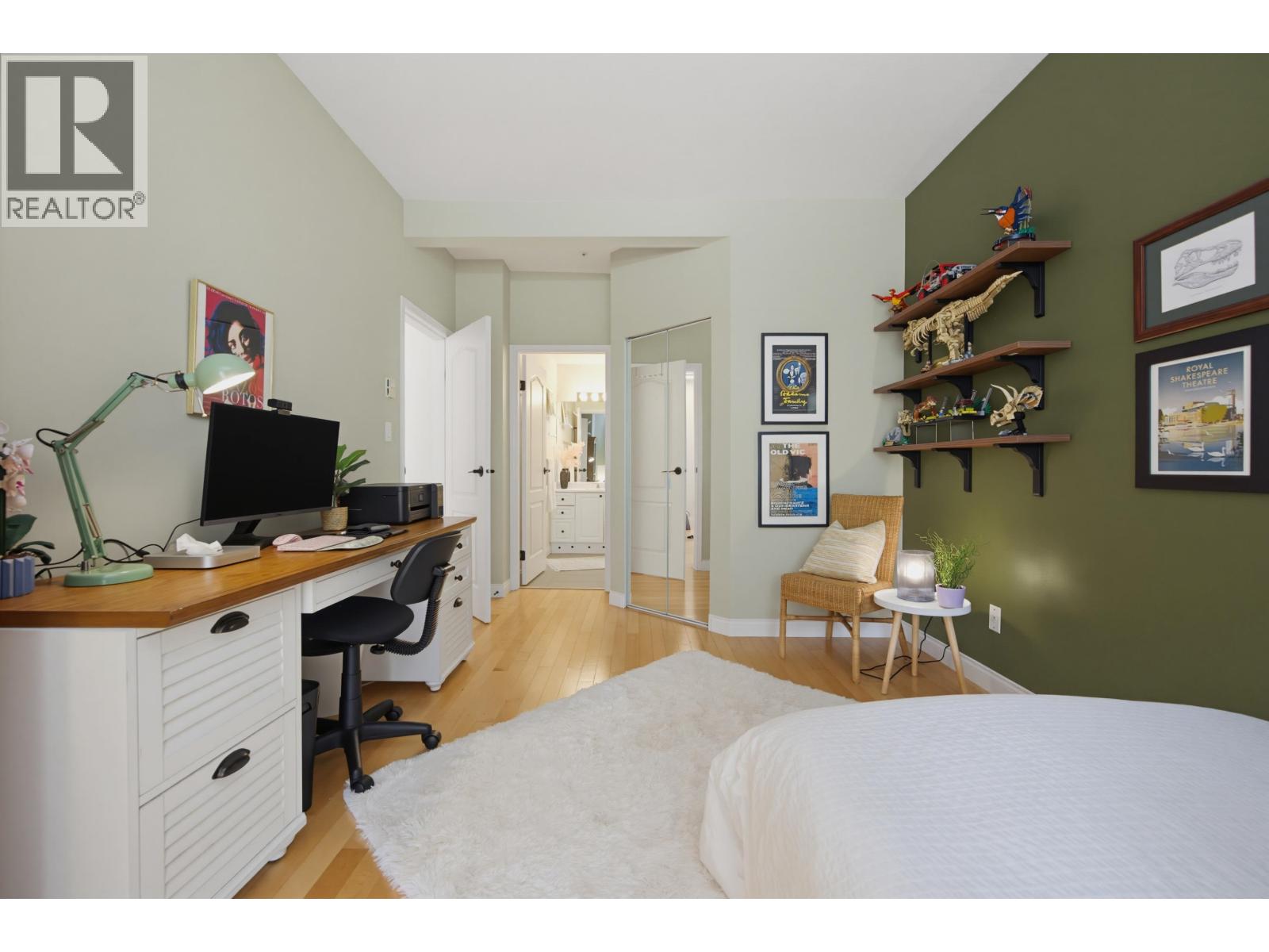 229 5735 Hampton Place Property Photo 22