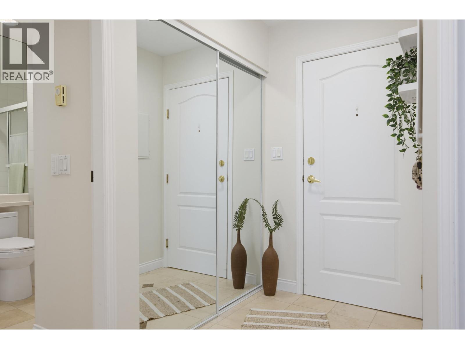 229 5735 Hampton Place Property Photo 26