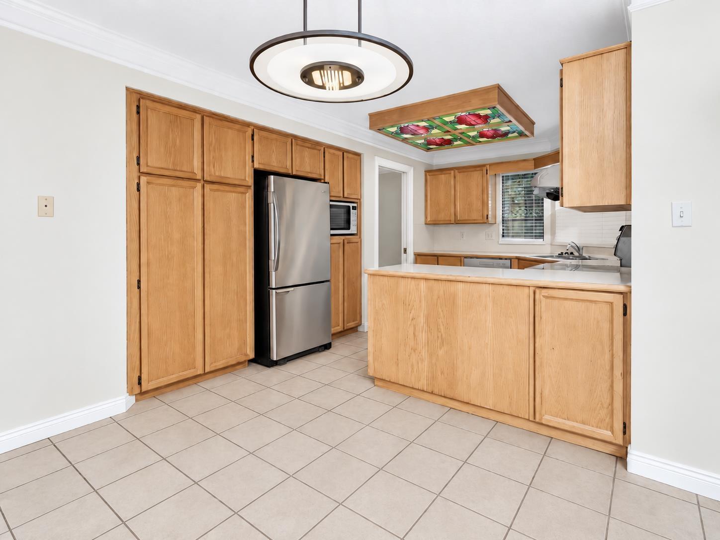 10446 Fraserglen Drive Property Photo 11