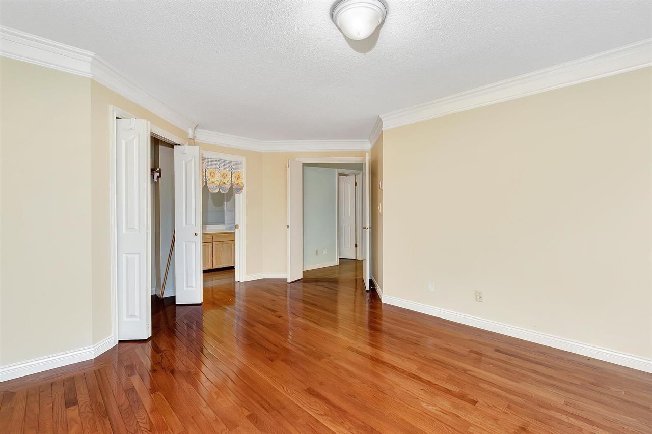 10446 Fraserglen Drive Property Photo 12