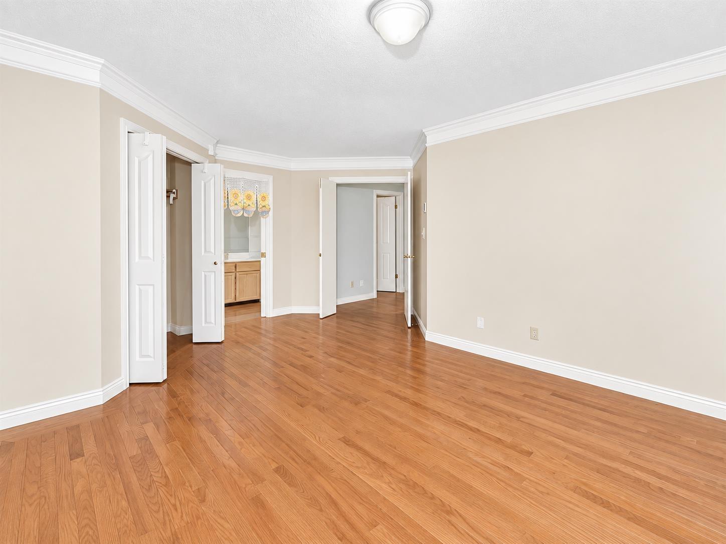 10446 Fraserglen Drive Property Photo 19