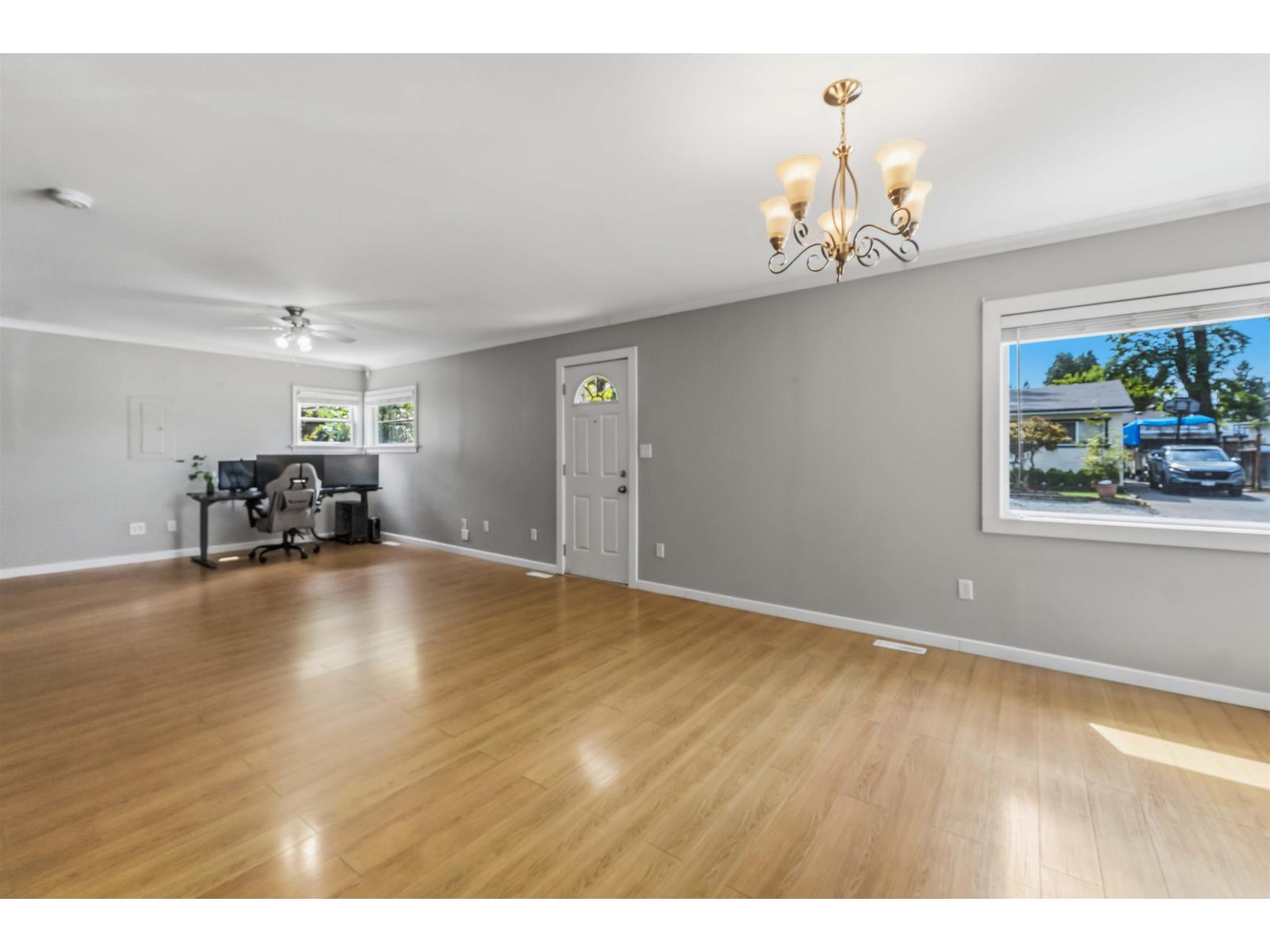 2304 Mouldstade Road Property Photo 8