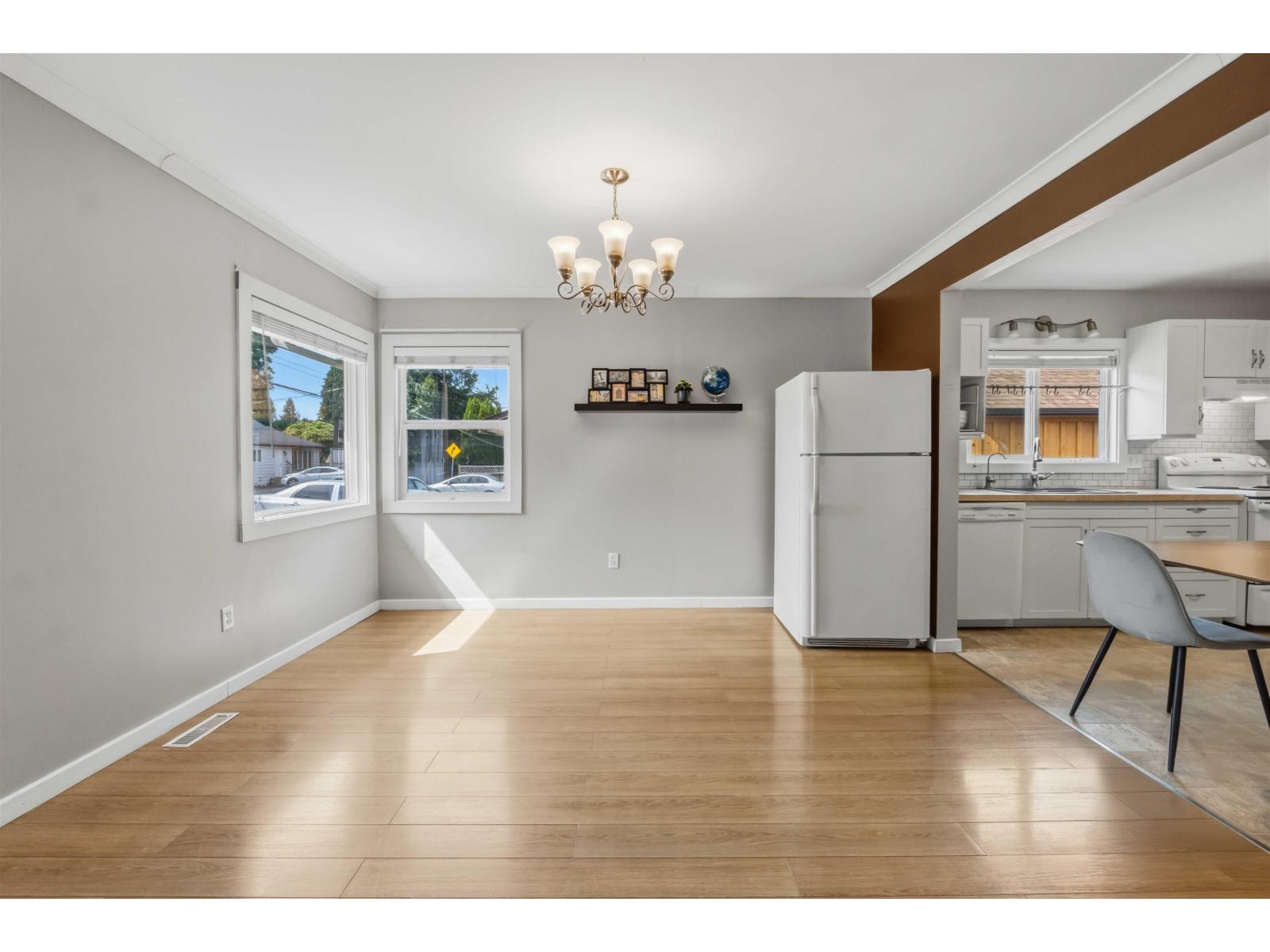 2304 Mouldstade Road Property Photo 10