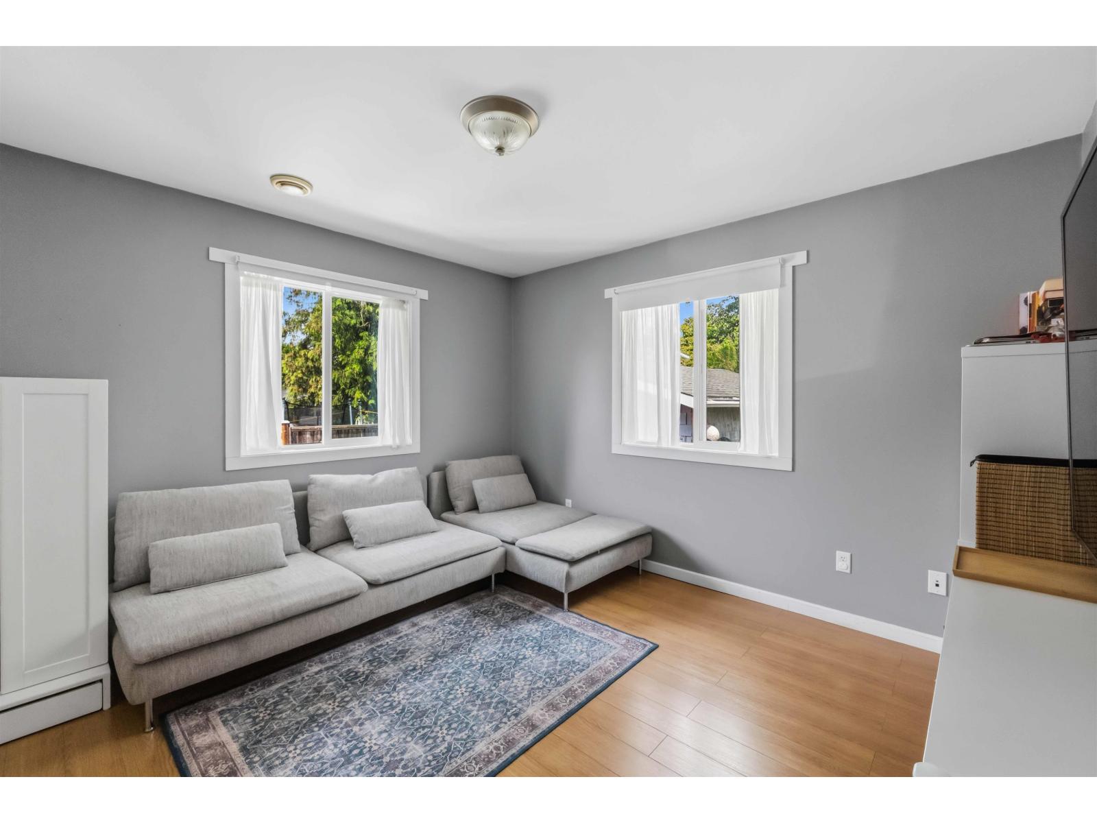 2304 Mouldstade Road Property Photo 16