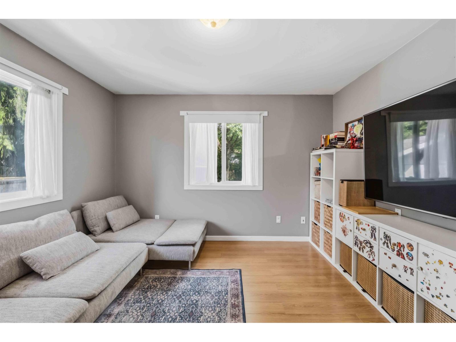 2304 Mouldstade Road Property Photo 19