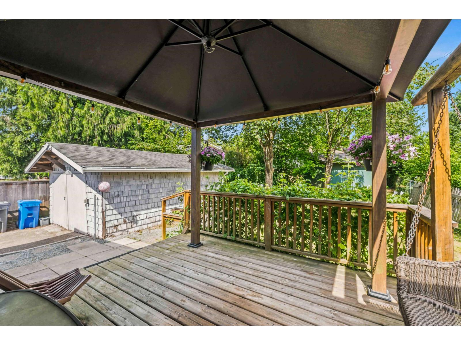 2304 Mouldstade Road Property Photo 22