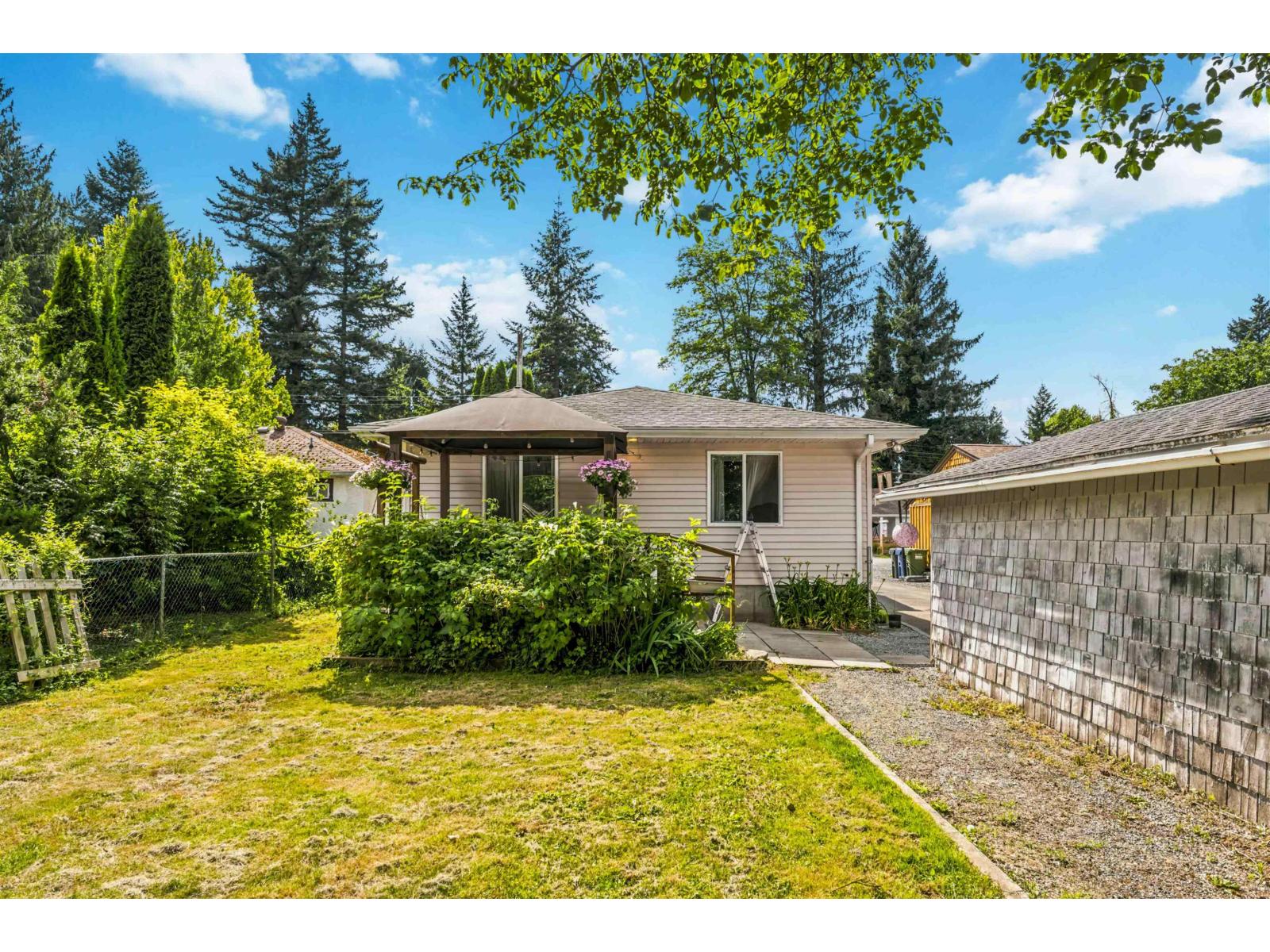 2304 Mouldstade Road Property Photo 26