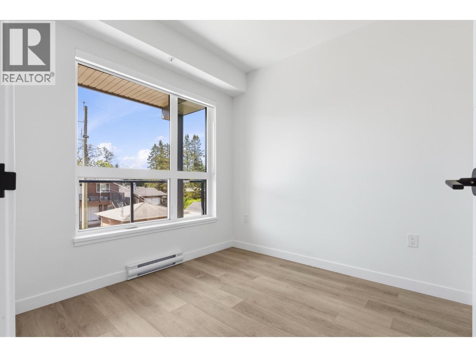 202 2268 E Broadway Property Photo 10