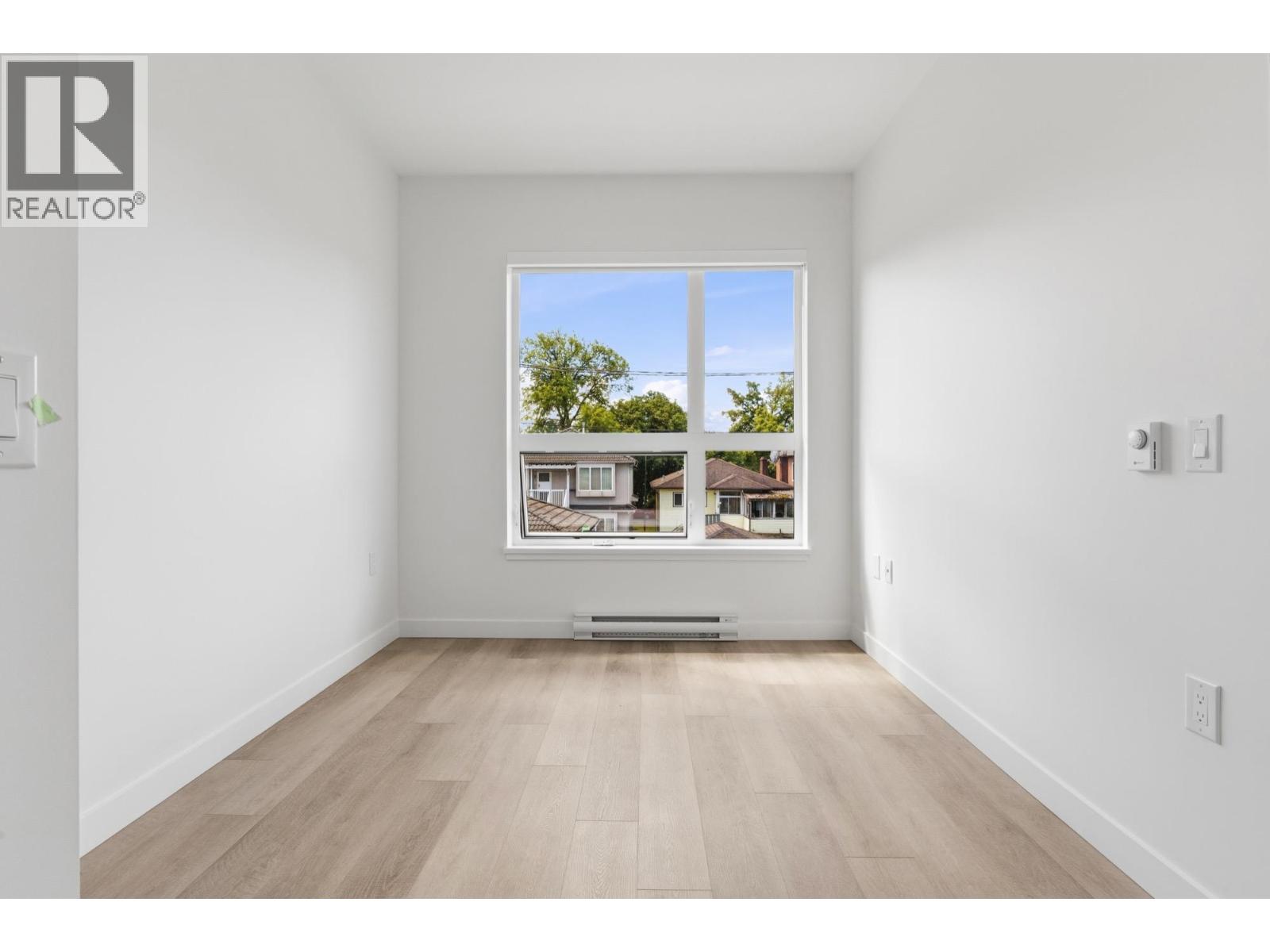 202 2268 E Broadway Property Photo 11
