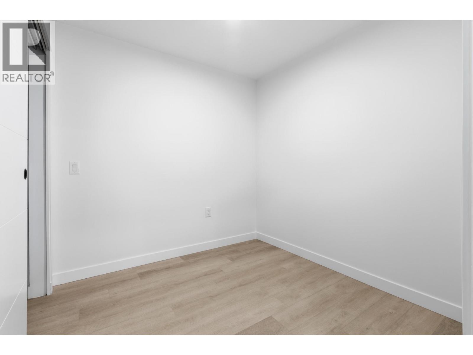 202 2268 E Broadway Property Photo 12