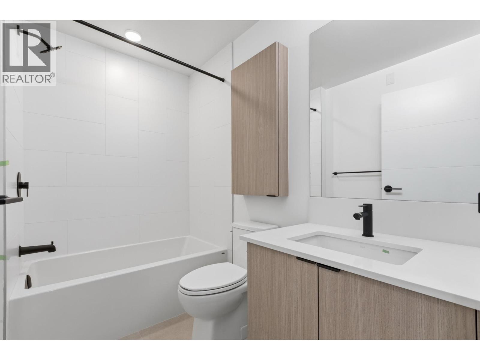 202 2268 E Broadway Property Photo 13