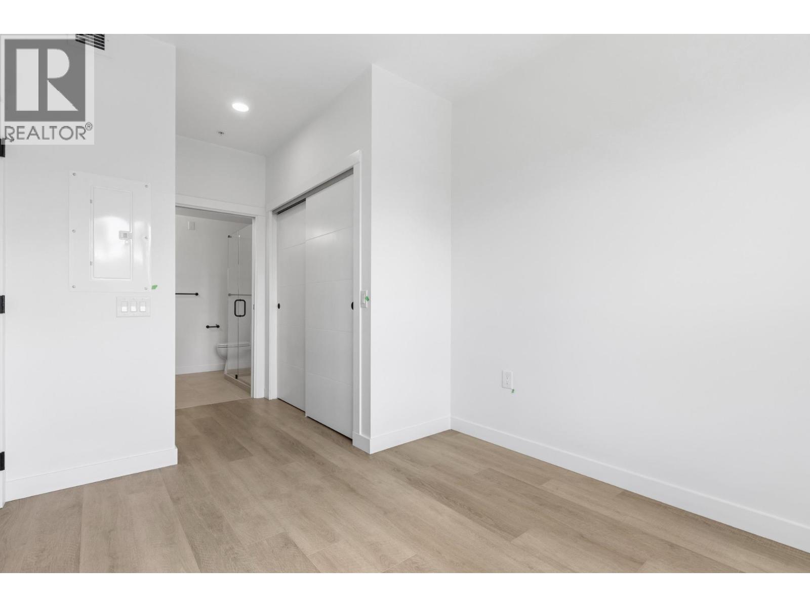 202 2268 E Broadway Property Photo 14