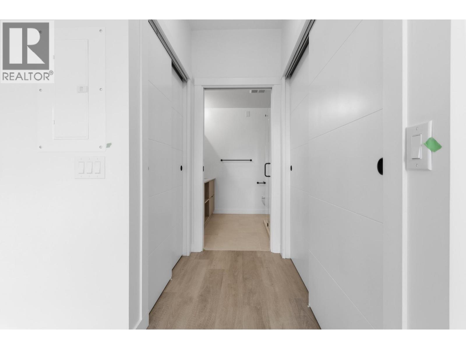 202 2268 E Broadway Property Photo 15