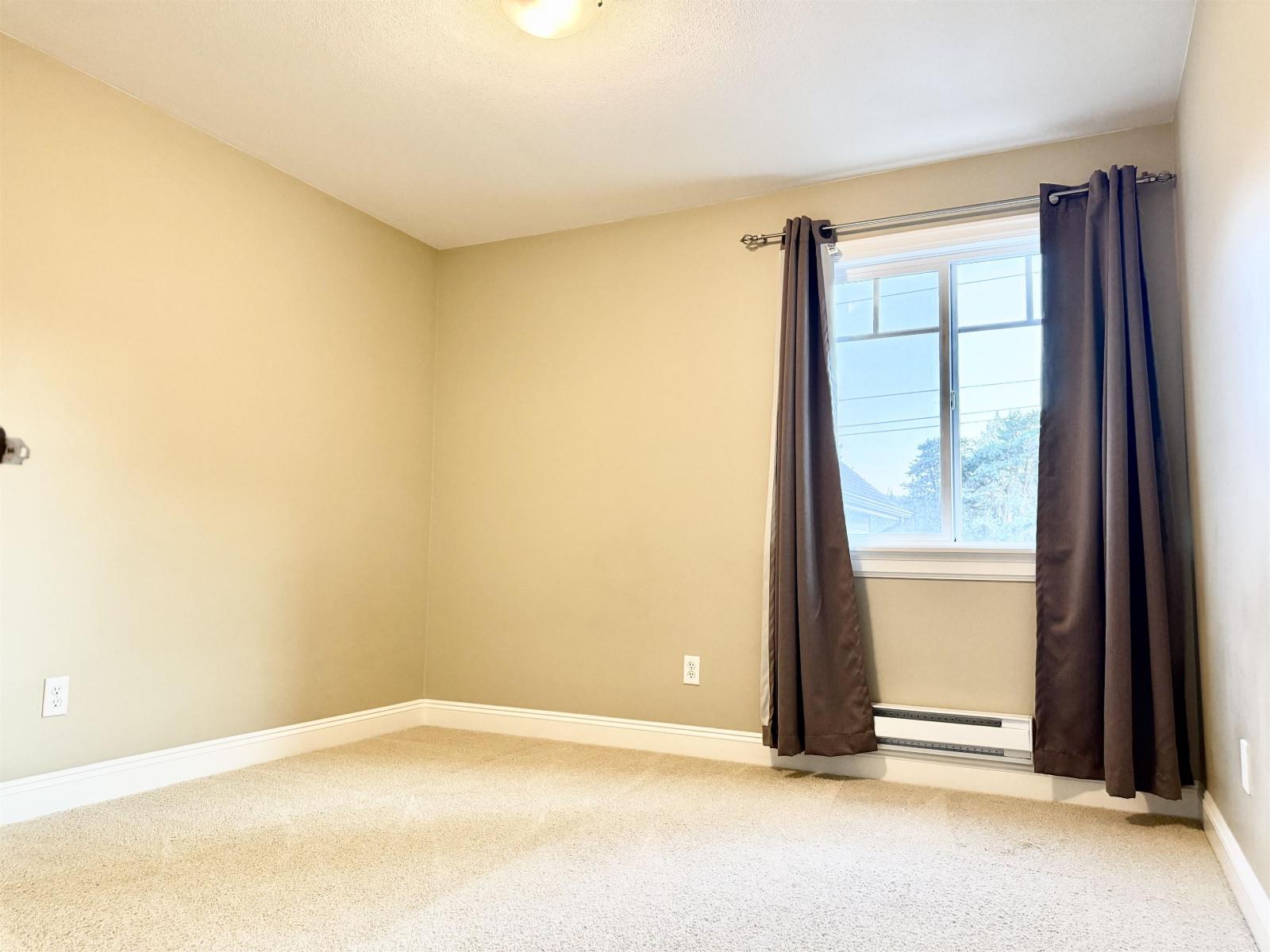 1664 King George Boulevard Property Photo 16