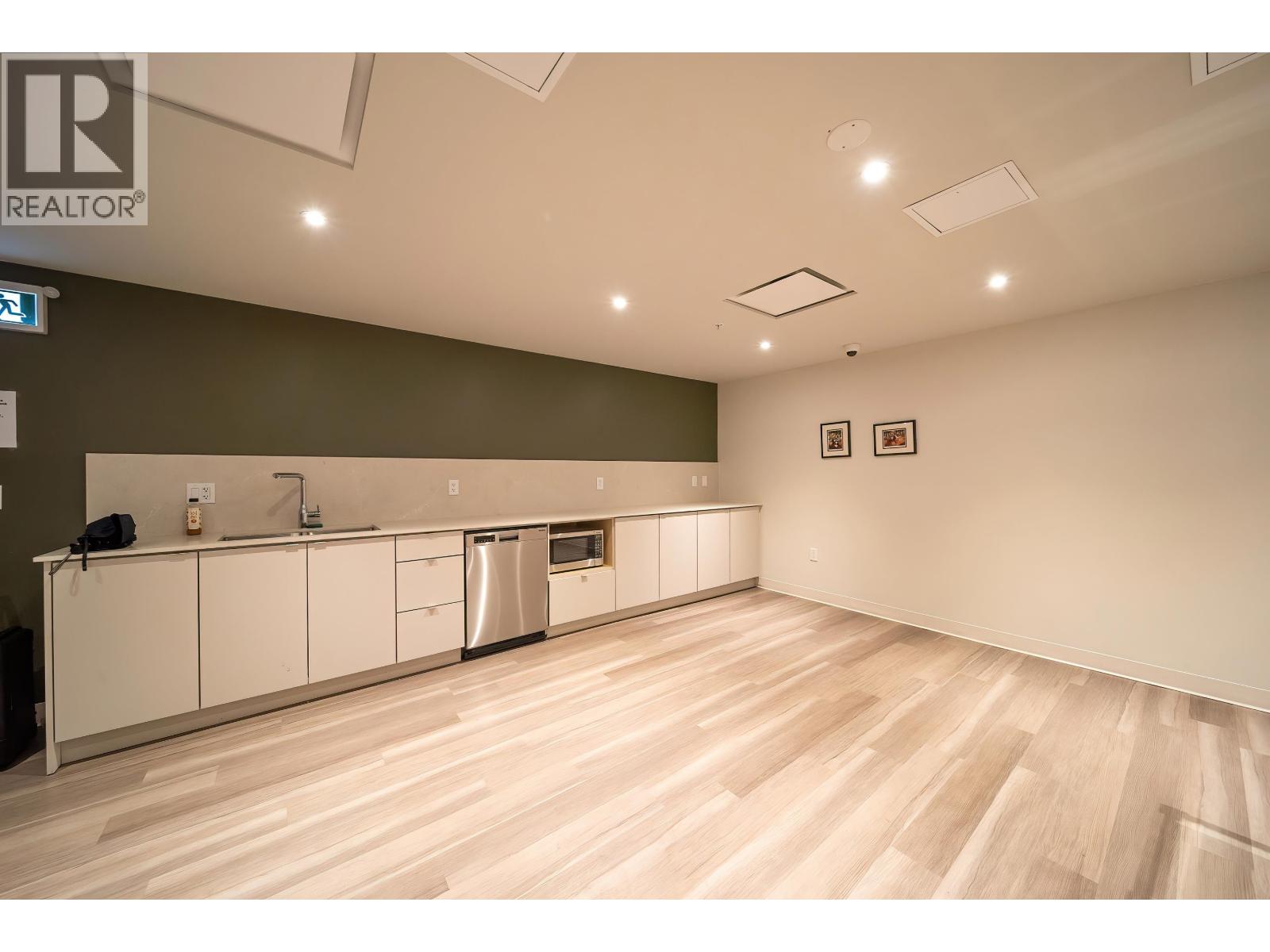 307 8428 Park Road Property Photo 29