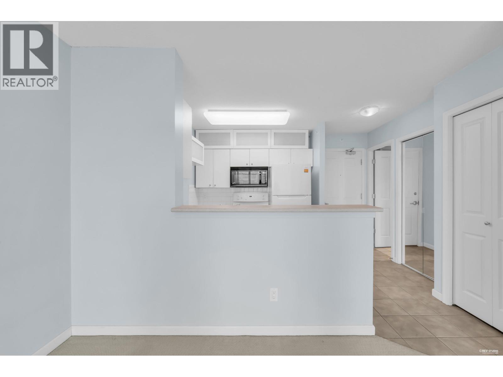 802 6611 Southoaks Crescent Property Photo 13