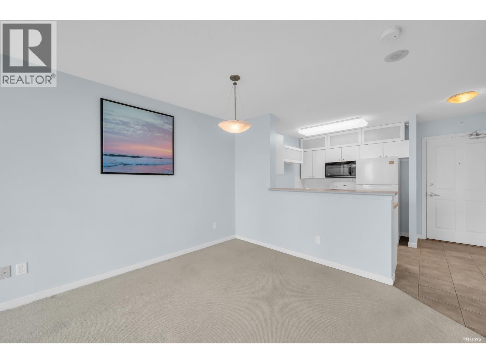 802 6611 Southoaks Crescent Property Photo 15