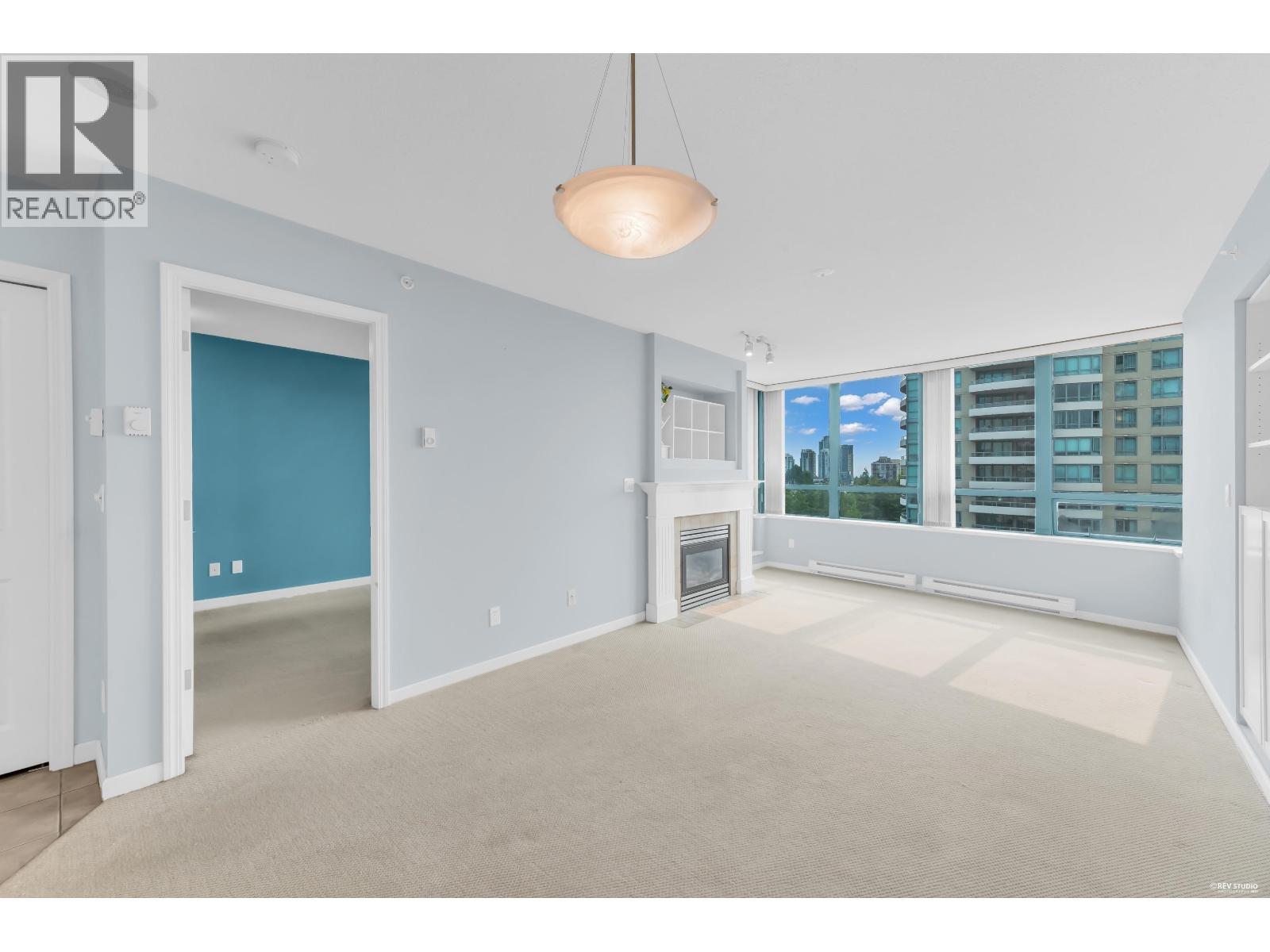 802 6611 Southoaks Crescent Property Photo 18