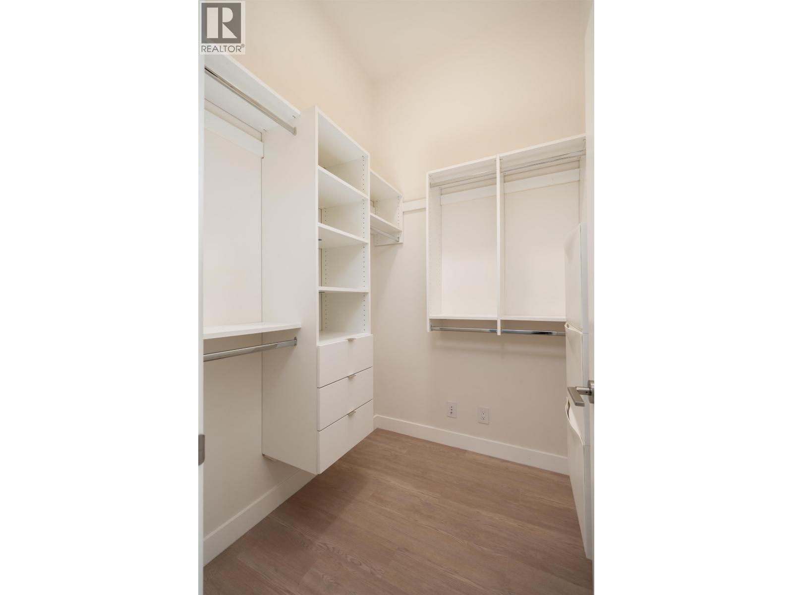 149 E 1st Avenue Property Photo 13