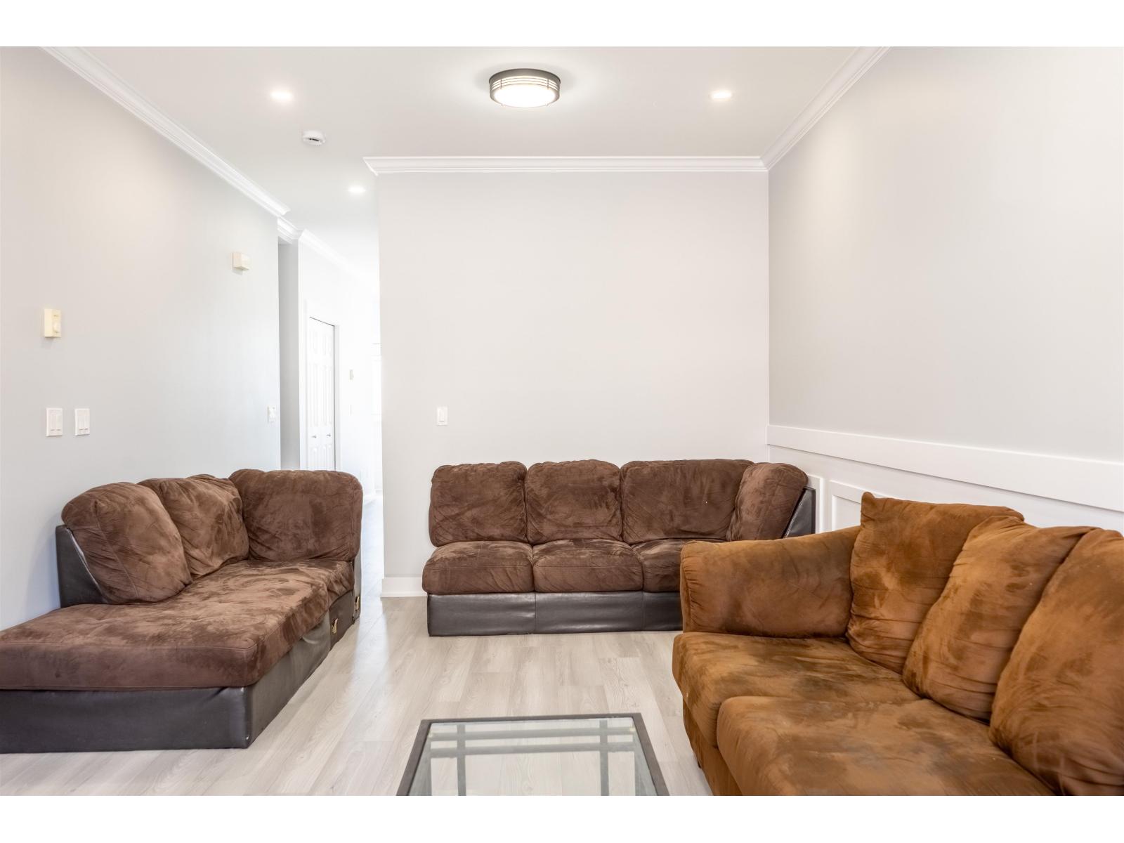 23 9405 121 Street Property Photo 6