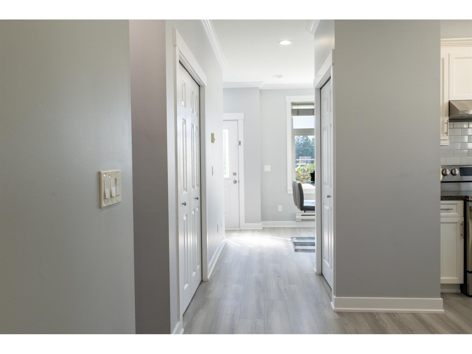 23 9405 121 Street Property Photo 10