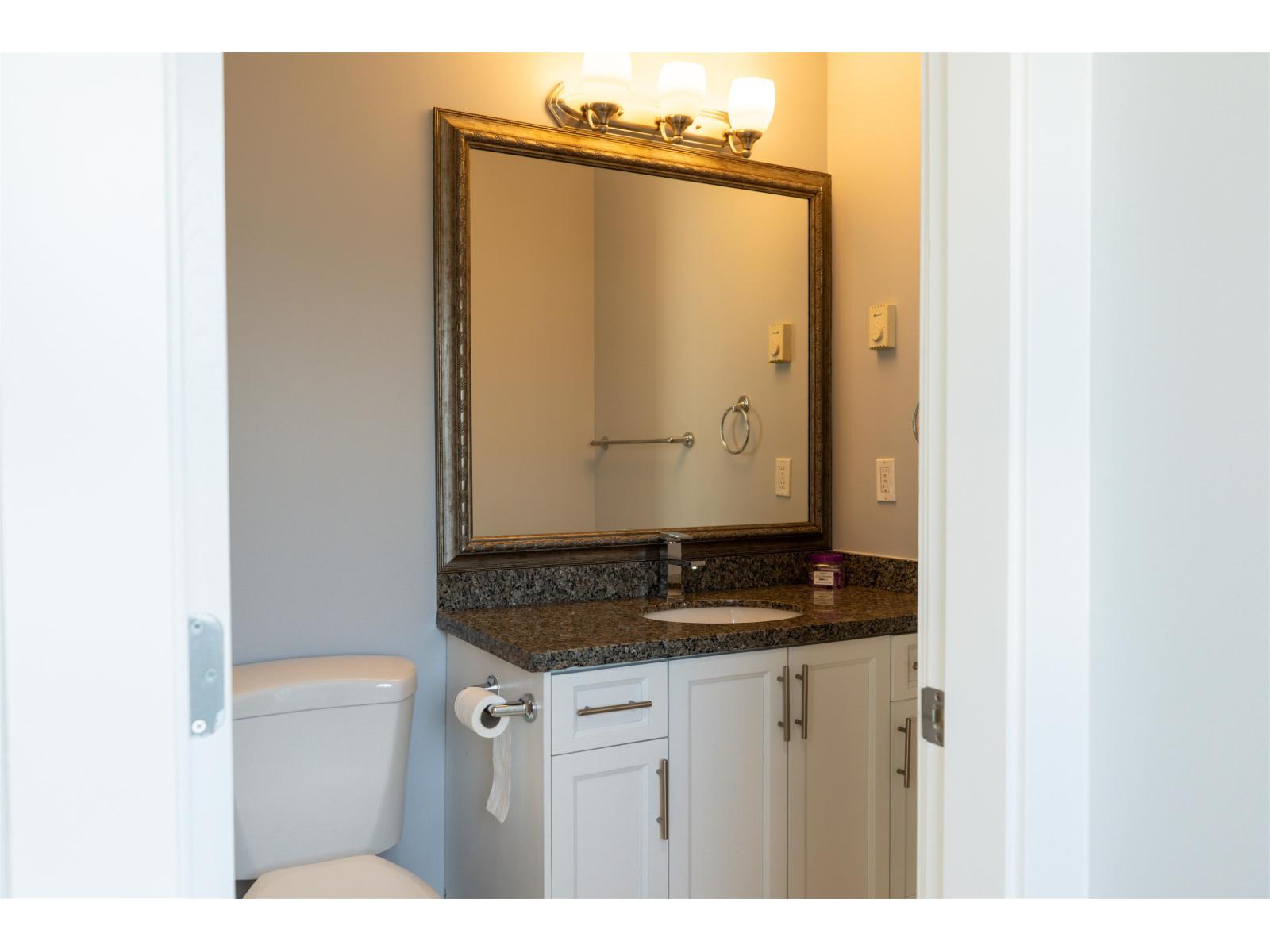23 9405 121 Street Property Photo 11