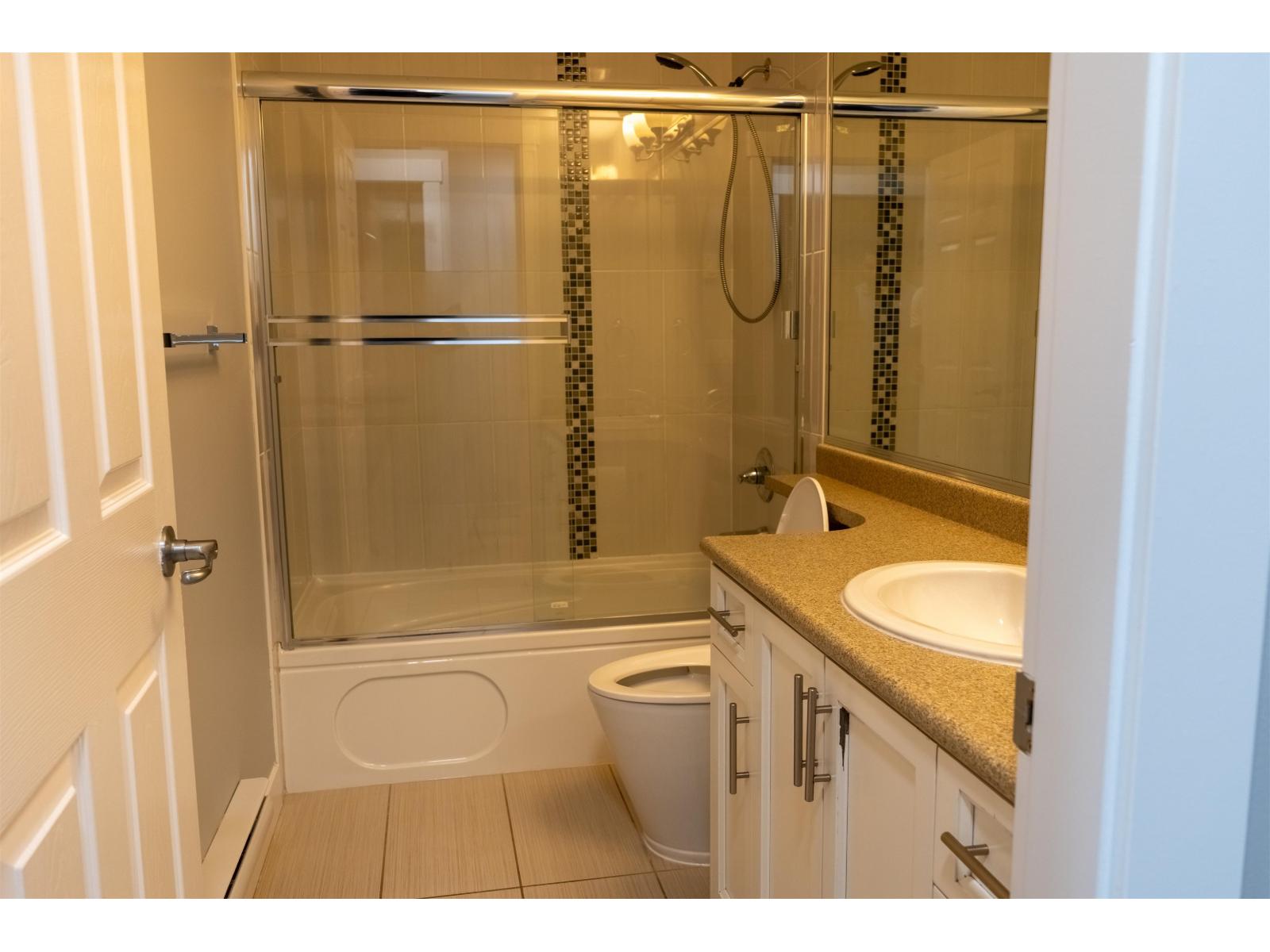 23 9405 121 Street Property Photo 14