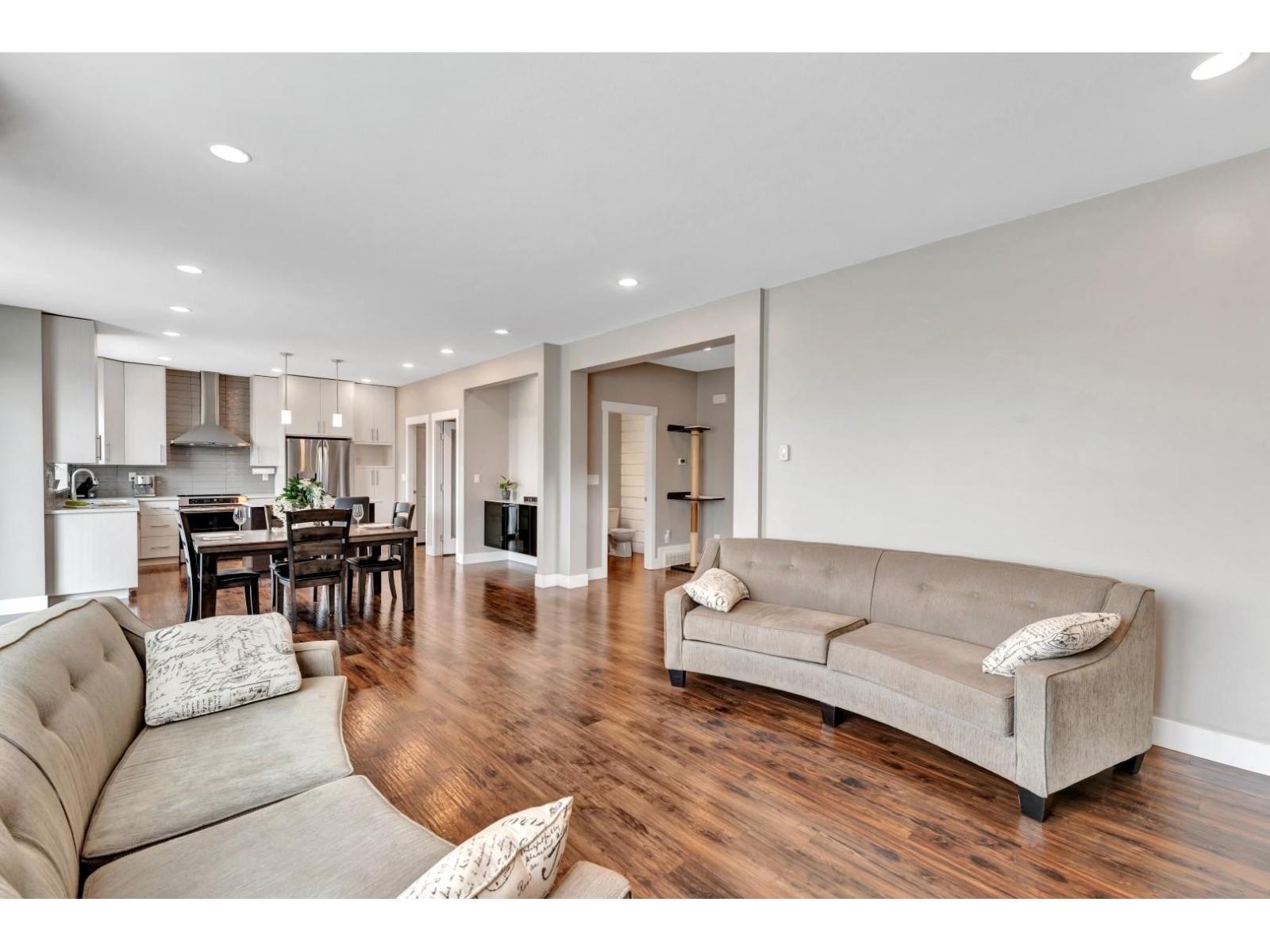 6185 Rexford Drive Property Photo 11