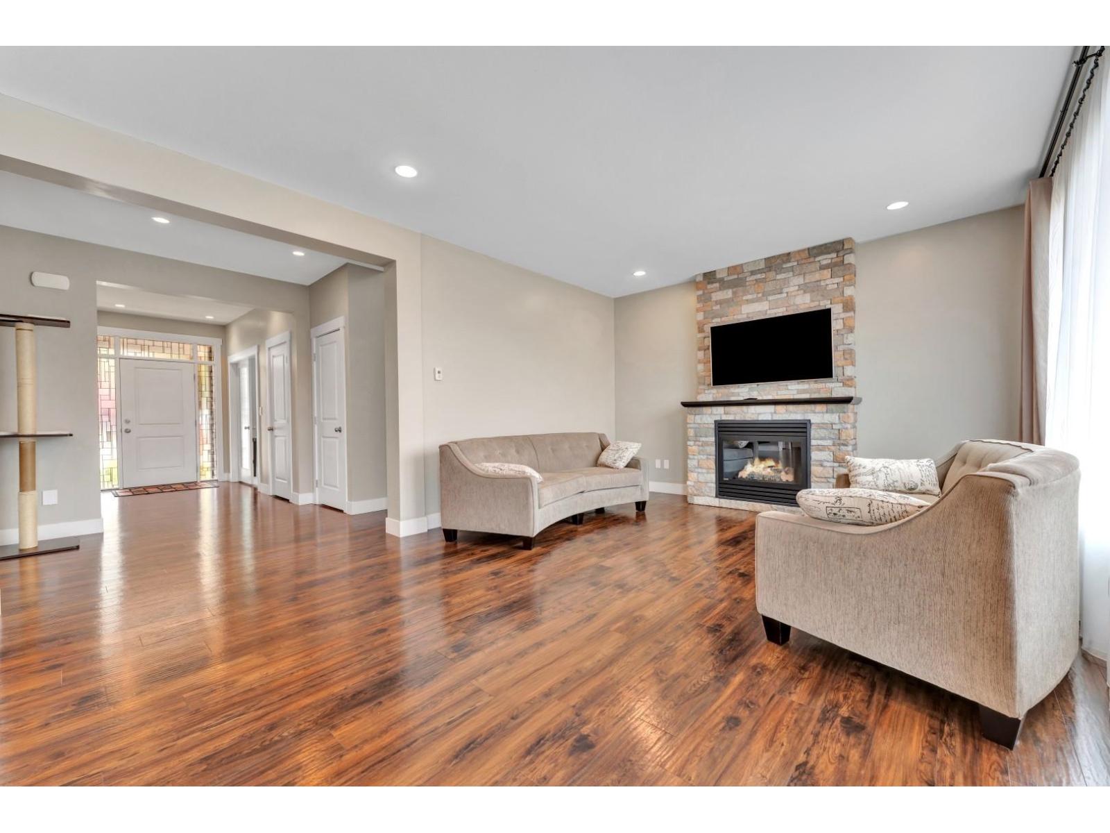 6185 Rexford Drive Property Photo 13