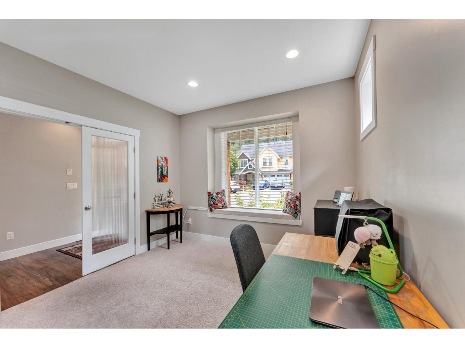 6185 Rexford Drive Property Photo 16