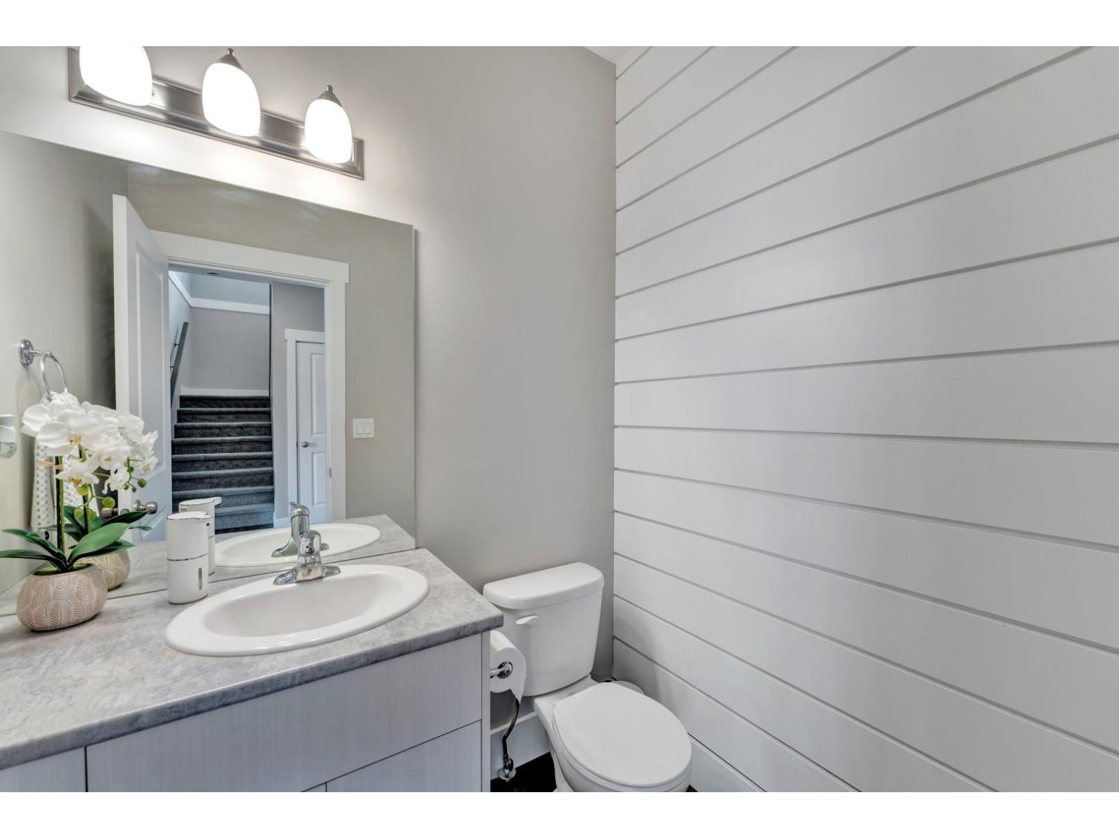 6185 Rexford Drive Property Photo 18
