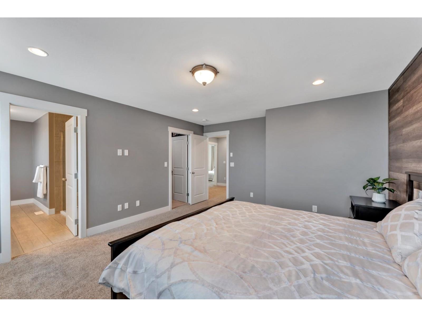 6185 Rexford Drive Property Photo 20