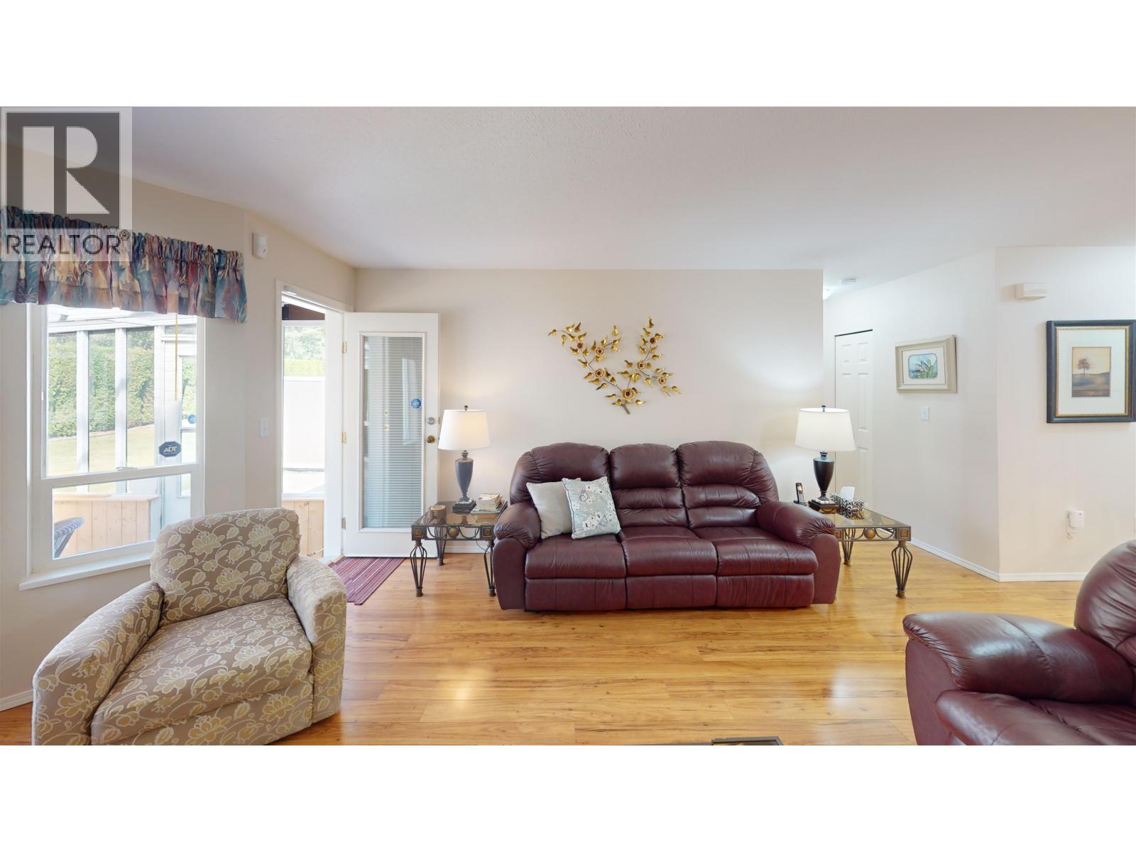 7 490 Lewis Drive Property Photo 11