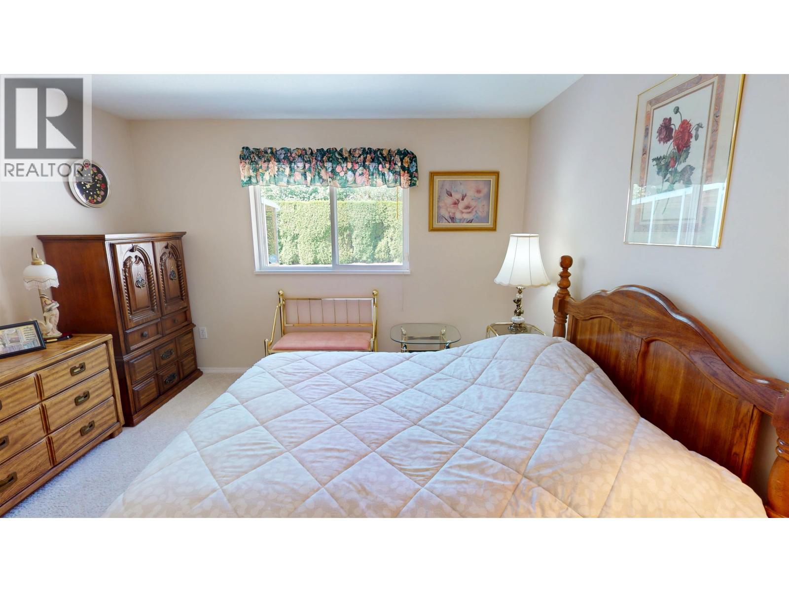 7 490 Lewis Drive Property Photo 18