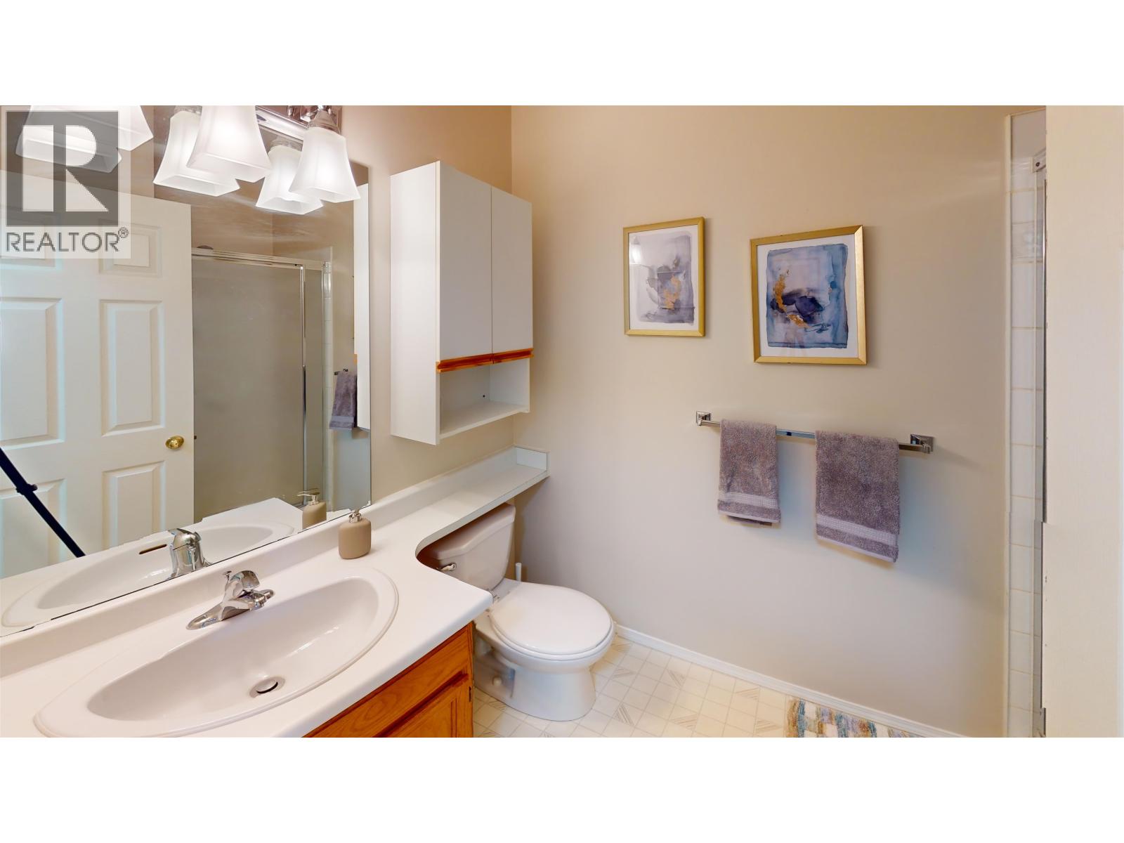 7 490 Lewis Drive Property Photo 24