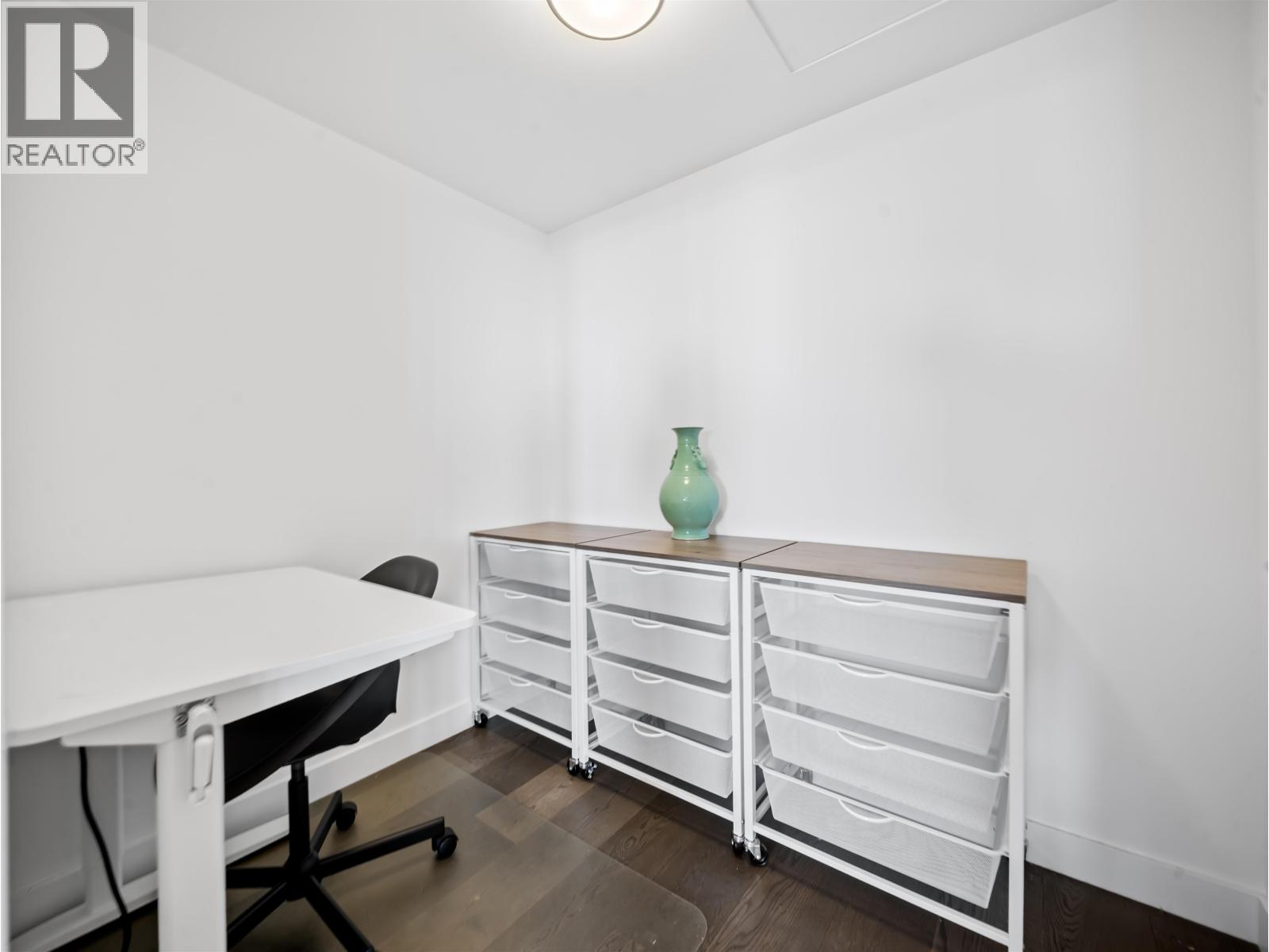 1701 5782 Berton Avenue Property Photo 16
