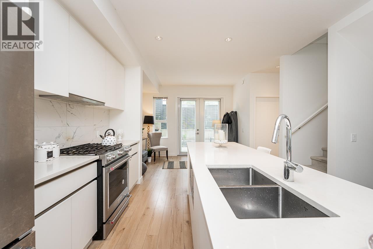 13 1228 Hudson Street Property Photo 3
