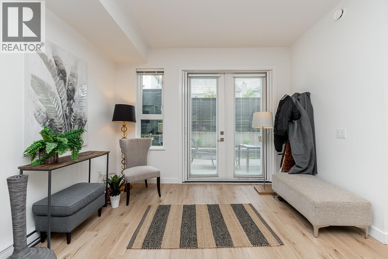 13 1228 Hudson Street Property Photo 5