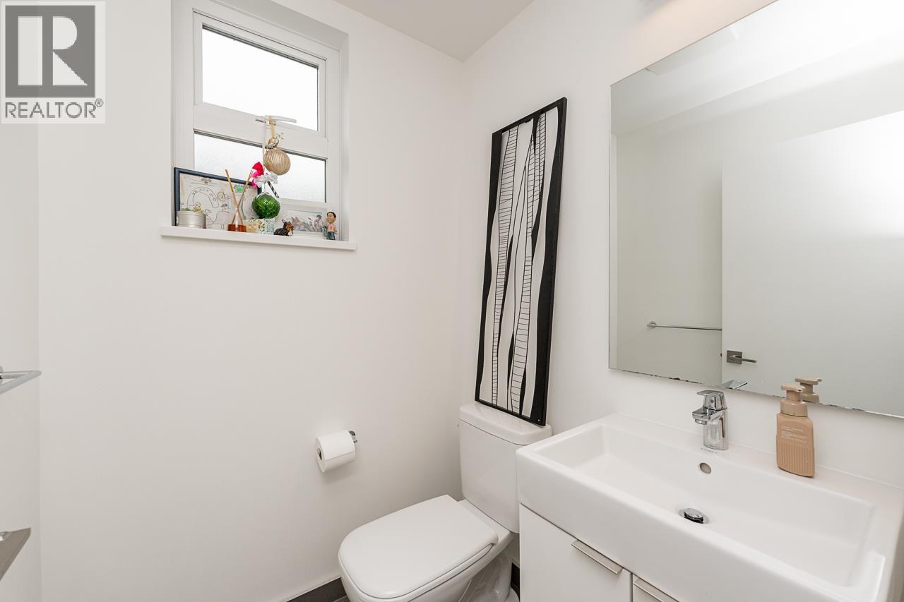 13 1228 Hudson Street Property Photo 8