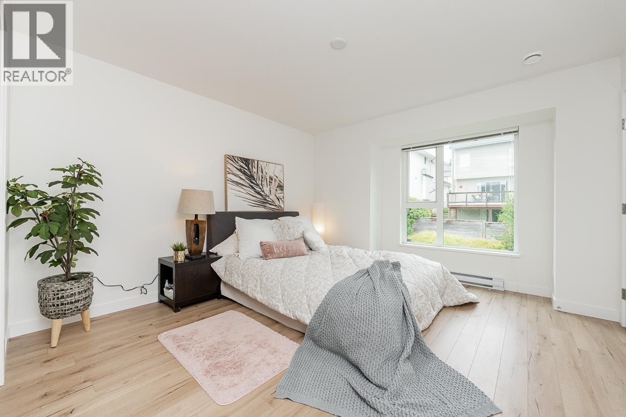 13 1228 Hudson Street Property Photo 9