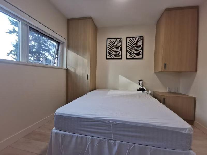 Th12 10388 133 Street Property Photo 2