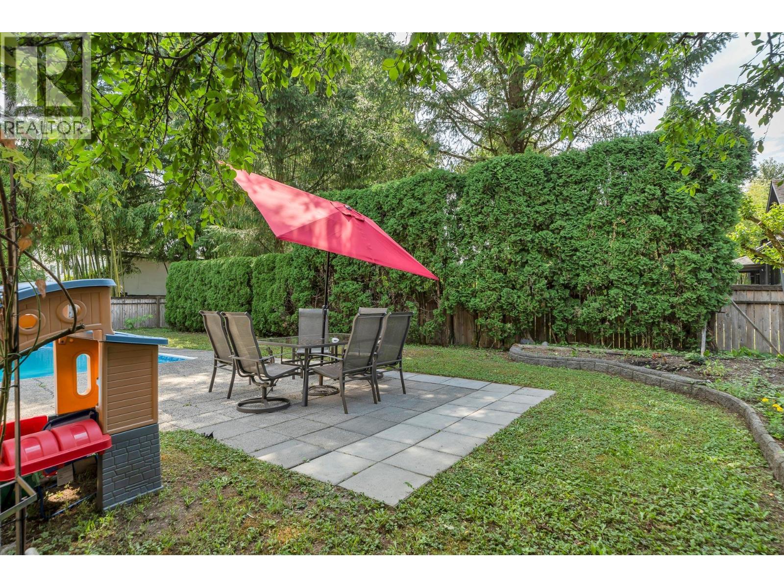 21652 121 Avenue Property Photo 12