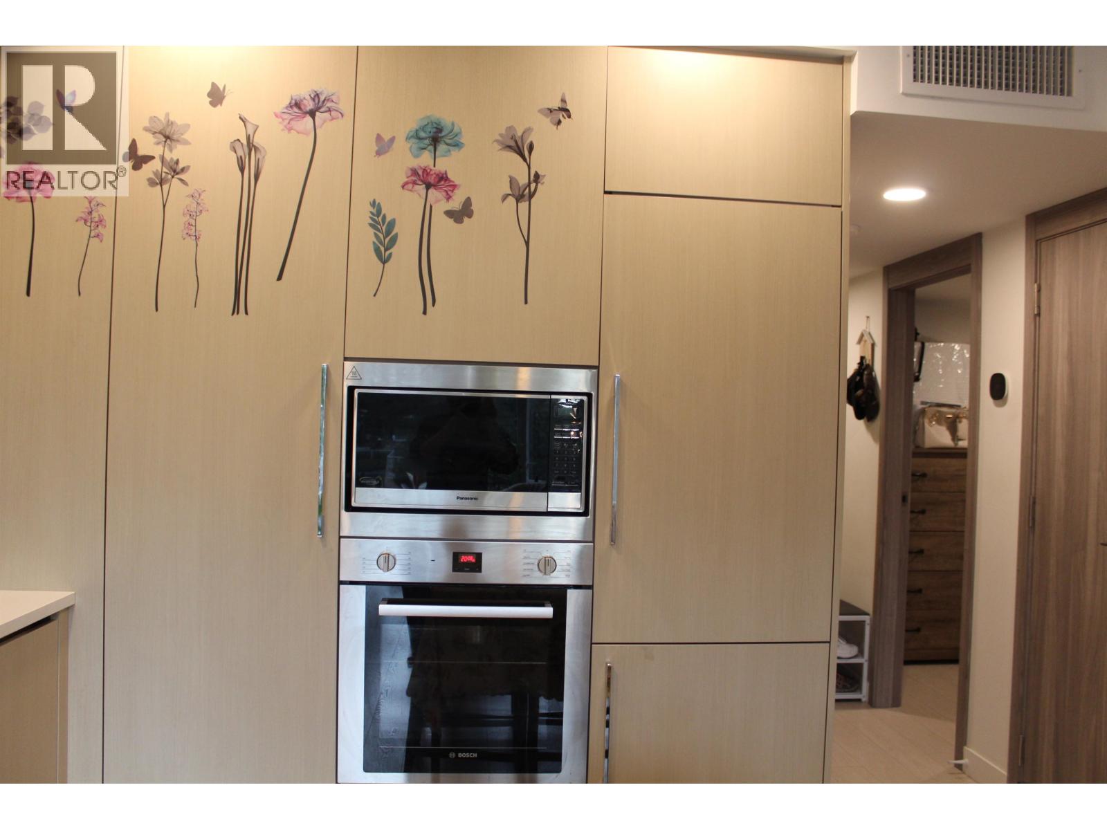 508 8800 Hazelbridge Way Property Photo 8