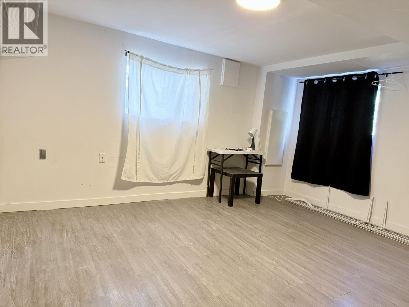 1654 E Pender Street Property Photo 3