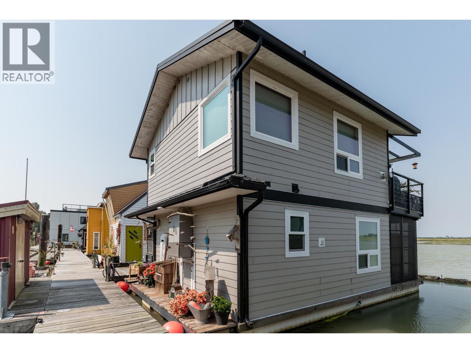 14 3871 W River Road Road Property Photo 2
